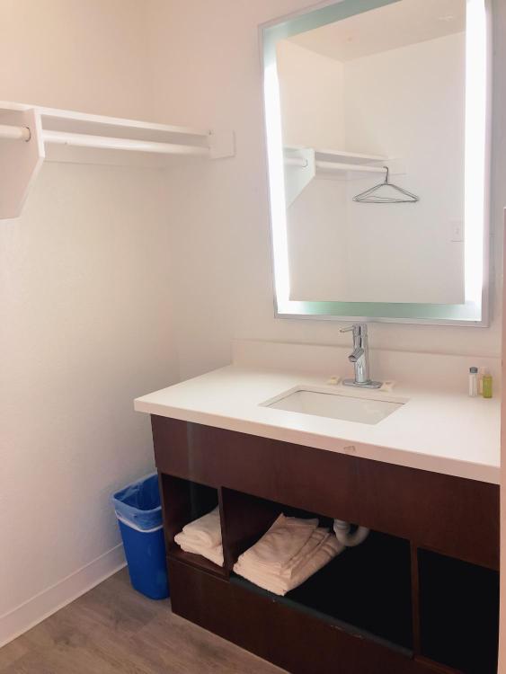 Super 8 by Wyndham San Jose Airport photo 3