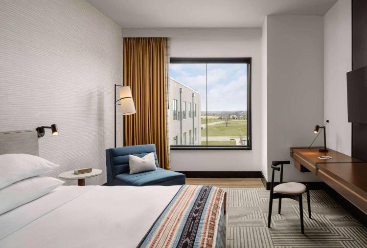 Hotel Tupelo, a Wyndham Hotel photo 2