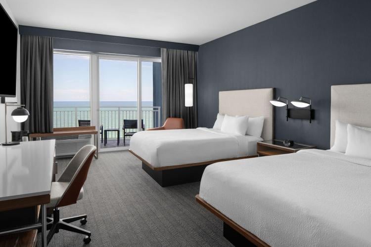 Courtyard by Marriott Myrtle Beach Oceanfront photo 2