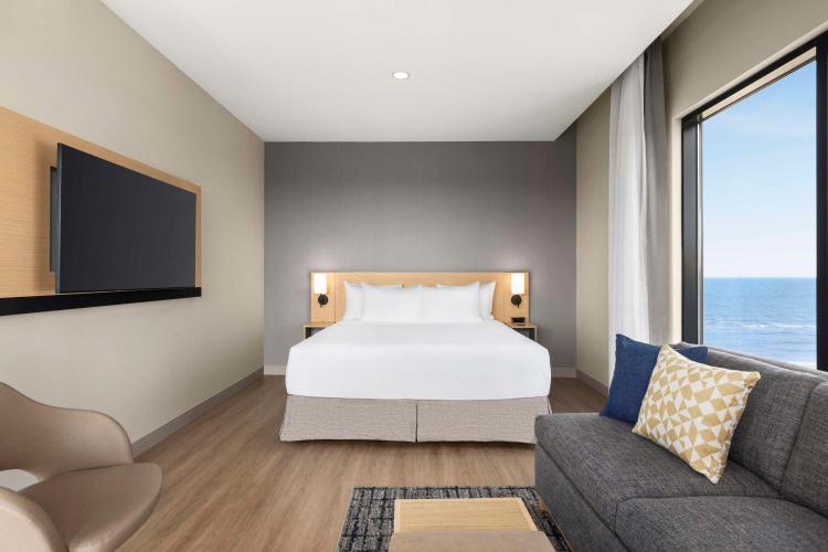 Hyatt Place Virginia Beach Oceanfront photo 2