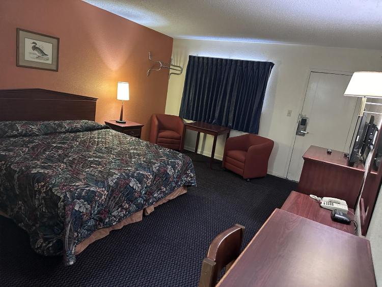 CRYSTAL MOTEL photo 2