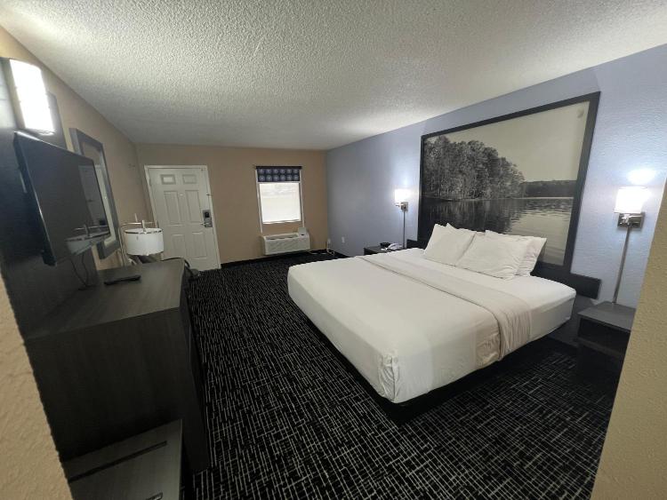 Super 8 by Wyndham Paducah I-24 Exit 4 photo 2
