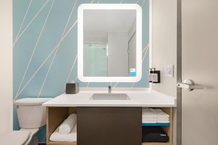 avid hotels - Tulsa Hills photo 1