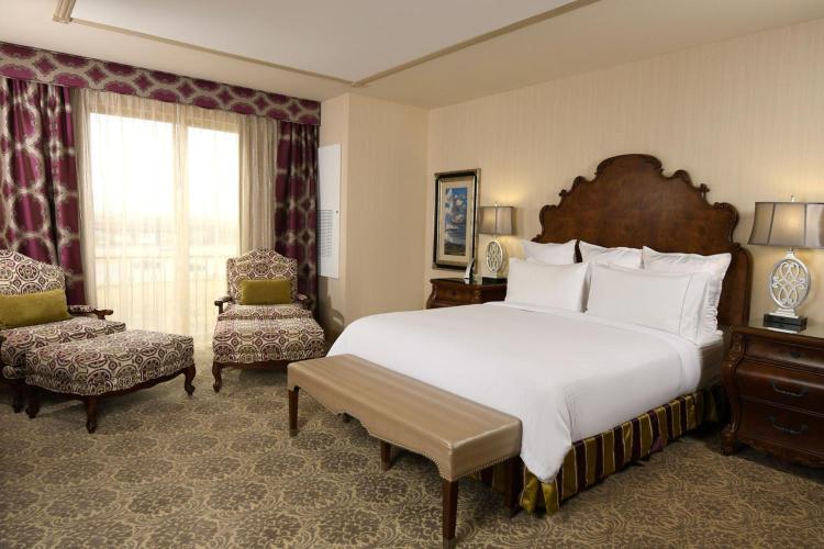 Woolley's Classic Suites photo 2