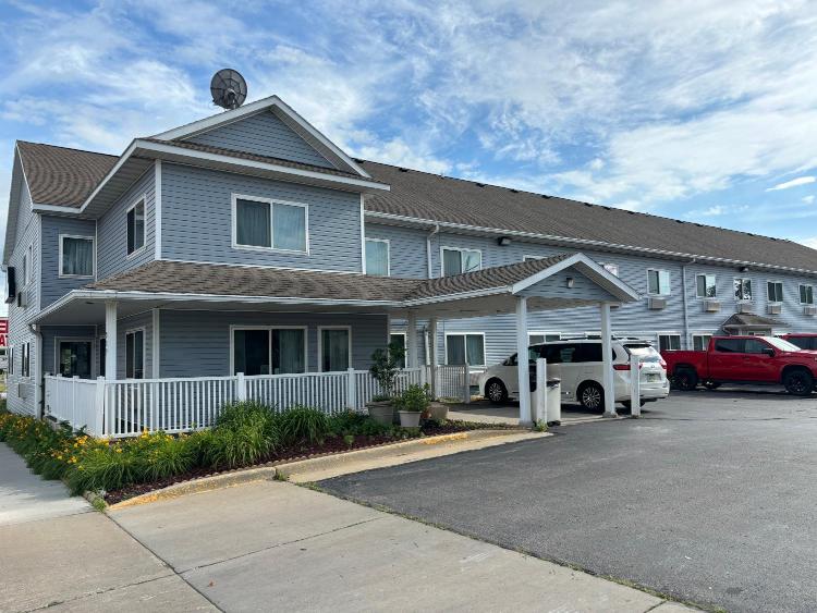 Days Inn by Wyndham Ames photo 1