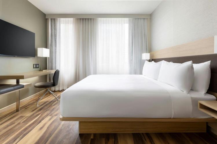 AC Hotel by Marriott Honolulu photo 2