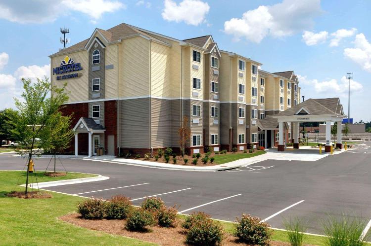 Microtel Inn & Suites by Wyndham Columbus Near Fort Moore photo 1