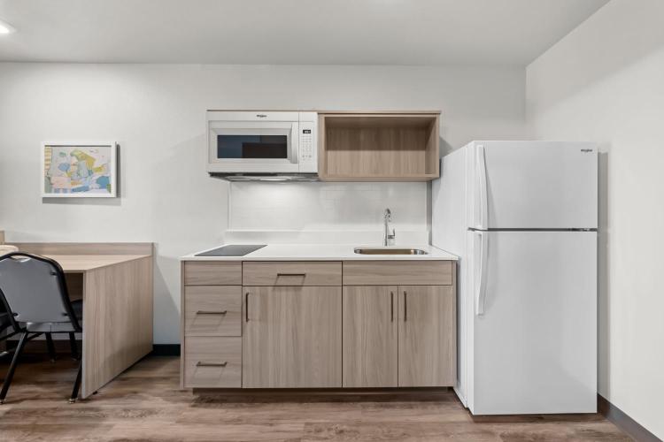 WoodSpring Suites Charlotte - Arrowood photo 2