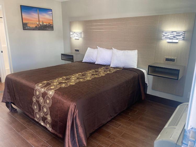 Mayfair Inn Onratio Airport & Convention Center photo 3