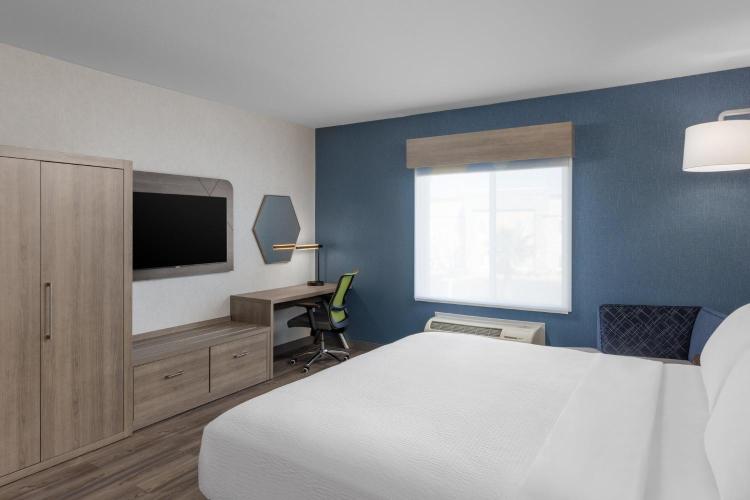 Holiday Inn Express & Suites Sacramento NE Cal Expo by IHG photo 2