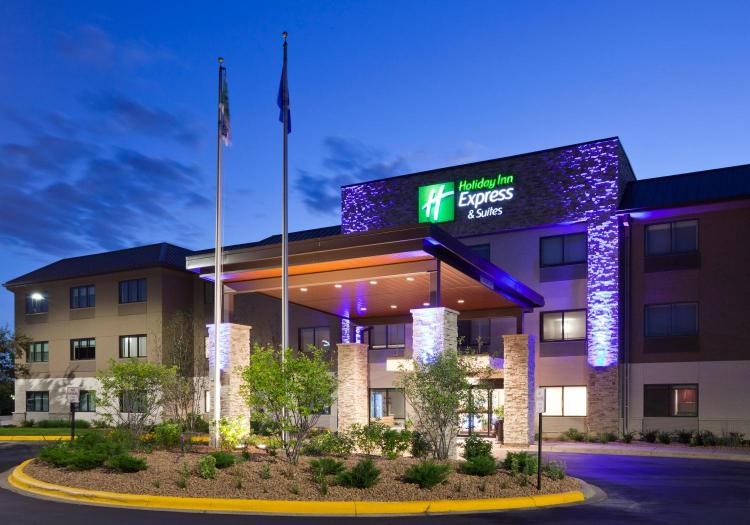 Holiday Inn Express & Suites Minneapolis - West End by IHG photo 1
