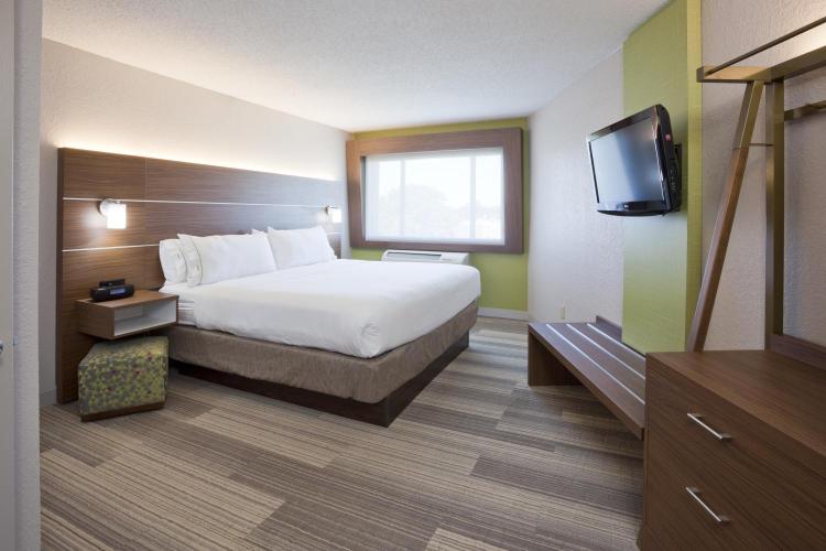 Holiday Inn Express & Suites Minneapolis - West End by IHG photo 2