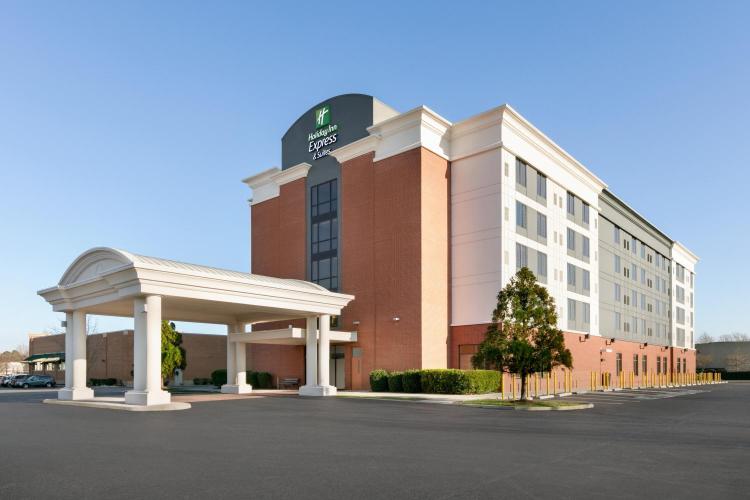 Holiday Inn Express Hotel & Suites Norfolk Airport by IHG photo 1