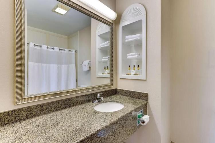 Comfort Inn & Suites Waco Woodway photo 2