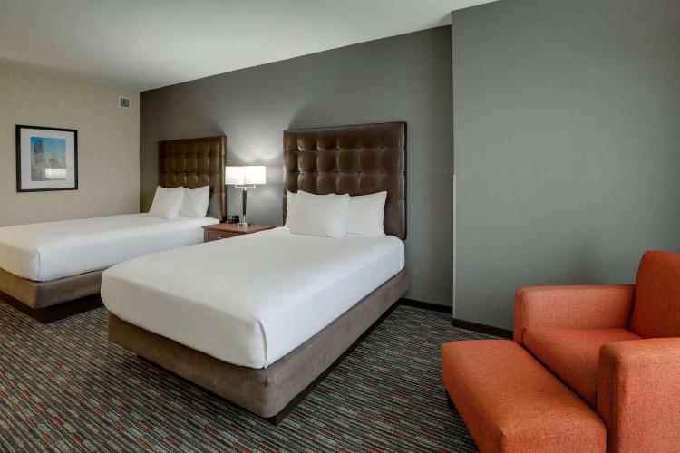 Drury Inn & Suites Charlotte Arrowood photo 3