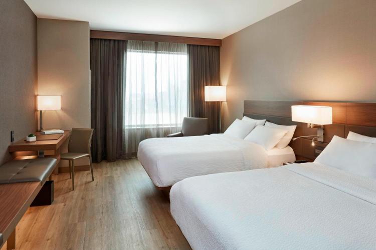 AC Hotel by Marriott Cincinnati at The Banks photo 3