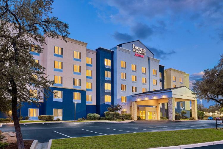 Fairfield Inn and Suites by Marriott San Antonio Northeast / Schertz / RAFB photo 1