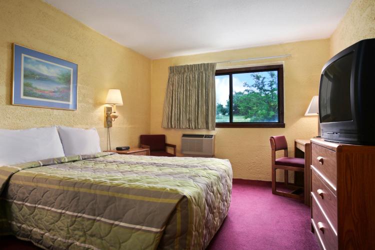 Motel 6-Eau Claire, WI photo 1