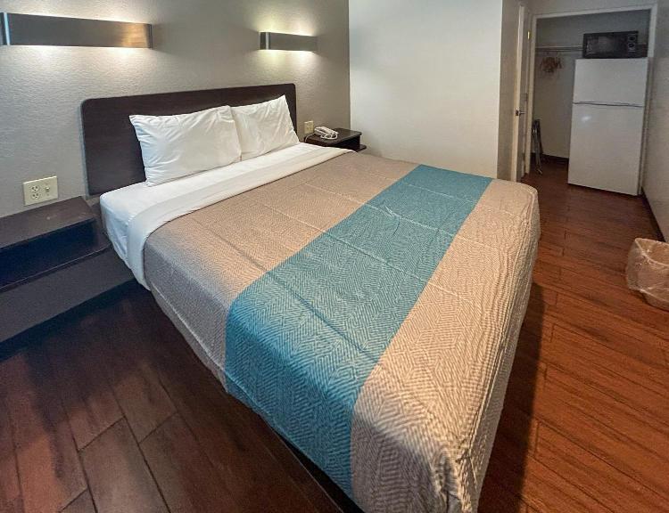 Motel 6 Ontario CA Convention Center Airport photo 3