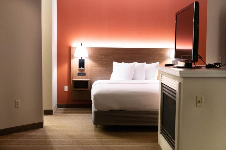 Hawthorn Suites by Wyndham Erie photo 3