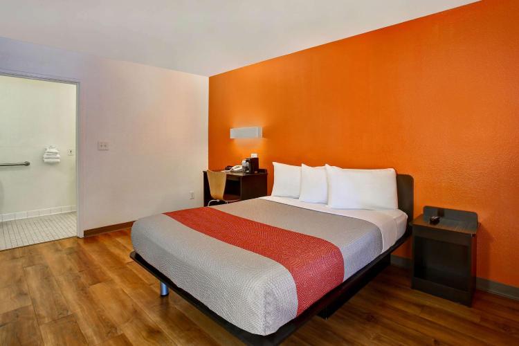 Motel 6-Sunnyvale, CA - North photo 1