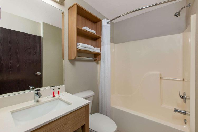 Microtel Inn & Suites by Wyndham Augusta/Riverwatch photo 2