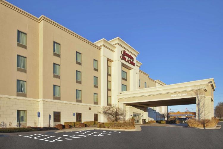 Hampton Inn & Suites Wichita-Northeast photo 1