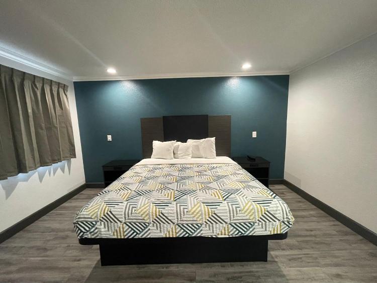 Studio 6 Suites San Bernardino, CA photo 3