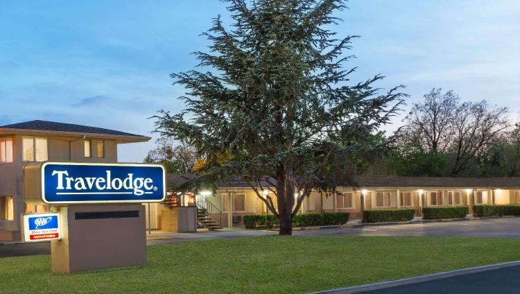 Travelodge by Wyndham Santa Rosa Wine Country photo 1