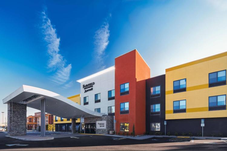 Fairfield Inn & Suites by Marriott Fresno Yosemite International Airport photo 1