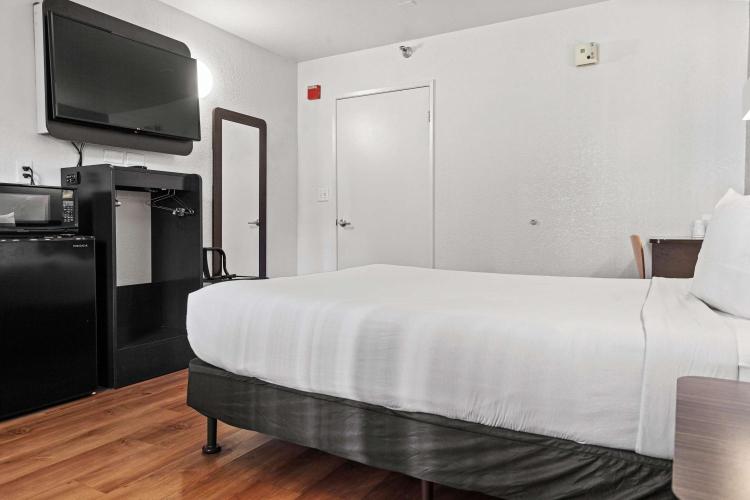 Motel 6-San Luis Obispo, CA - South photo 2