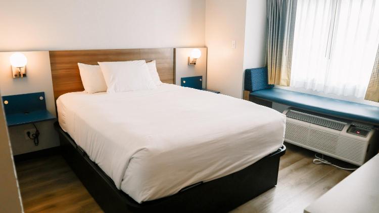 Microtel Inn & Suites by Wyndham Gulf Shores photo 2