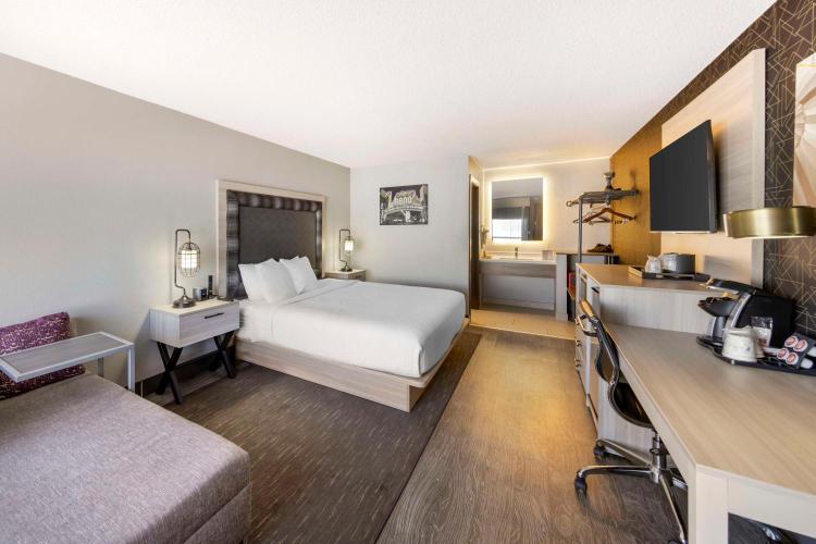 Aiden by Best Western South Reno photo 2