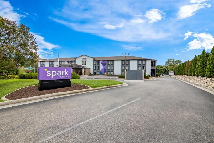 Spark by Hilton Roanoke Civic Center photo 1