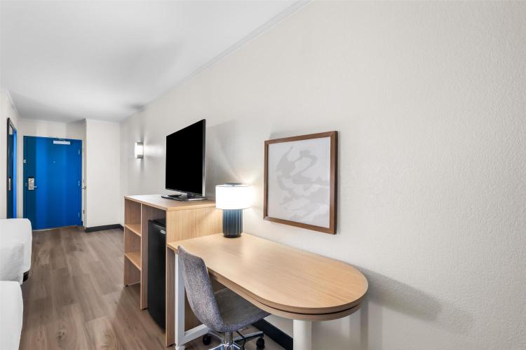 Spark by Hilton Roanoke Civic Center photo 2