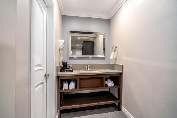 Friendly Hills Inn photo 3