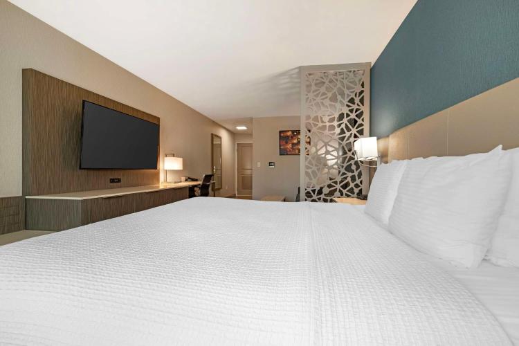 Best Western Plus Temecula Wine Country Hotel & Suites photo 1