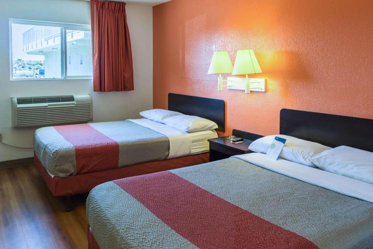 Motel 6-Bakersfield, CA - East photo 3