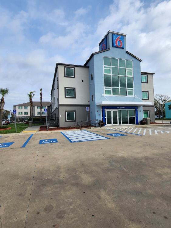 Motel 6-Biloxi, MS - Beach photo 1