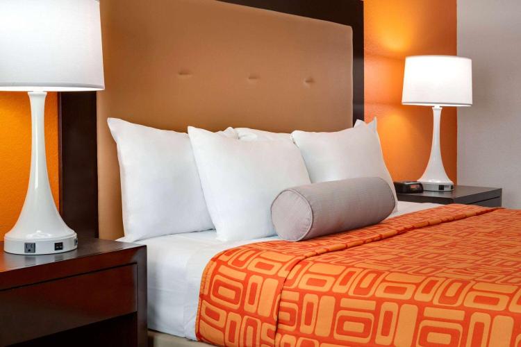 Howard Johnson by Wyndham Harrisonburg photo 3