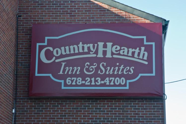 Country Hearth Inn & Suites Marietta photo 1
