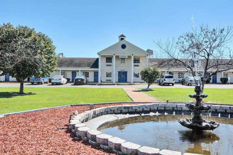 Motel 6-Harrisonburg, VA - South photo 1