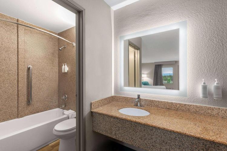 Days Inn by Wyndham Chattanooga Lookout Mountain West photo 3