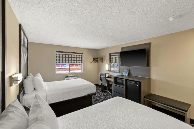 Super 8 by Wyndham Charlottesville photo 1