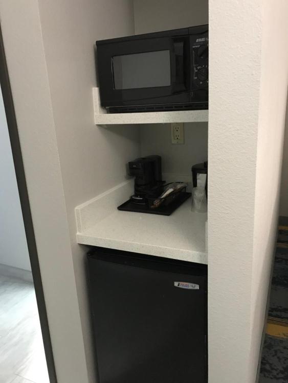 Clarion Pointe OKC Airport photo 3