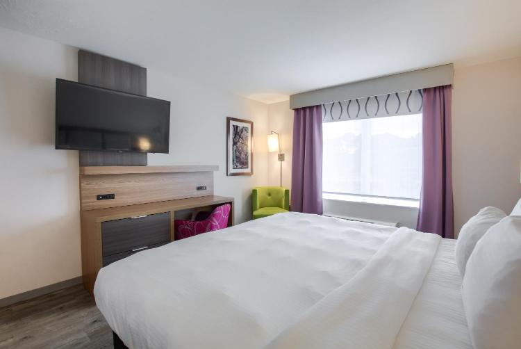 La Quinta by Wyndham Mobile photo 3