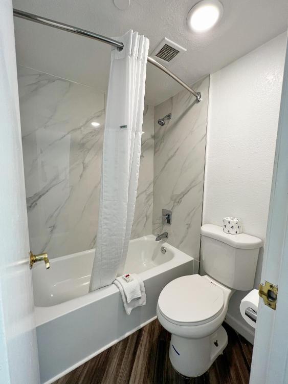 La Quinta Inn by Wyndham Sacramento North photo 3