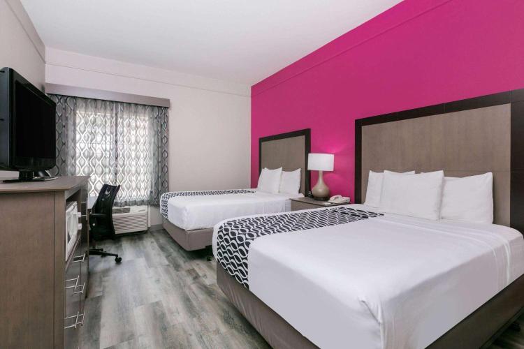 La Quinta by Wyndham Fredericksburg photo 2