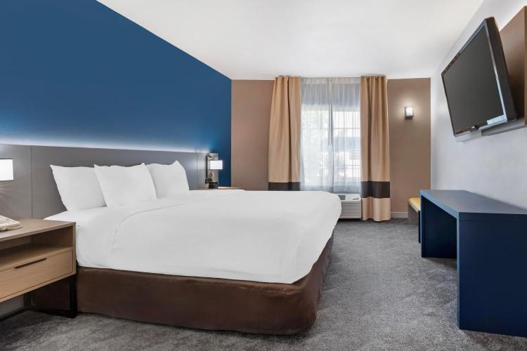 Comfort Inn & Suites Sacramento - University Area photo 2