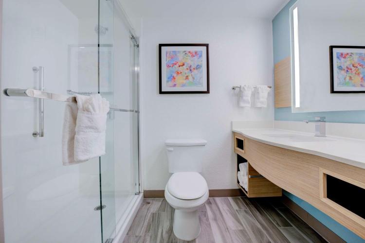 Hilton Garden Inn Anaheim/Garden Grove photo 3